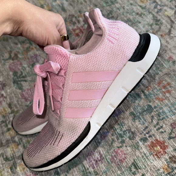 Pink Adidas Swift Run - Picture 3 of 5